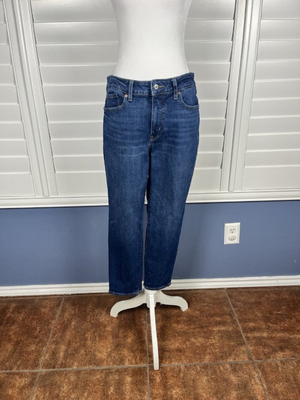 Old Navy Women’s 8 Petite O.G. Straight High Rise Ankle Jeans Medium Wash